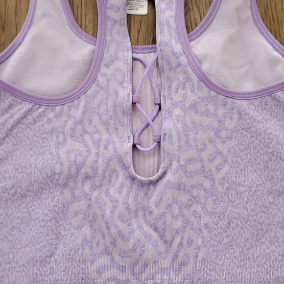 Gymshark Adapt Leopard Set - Picture 5 of 5